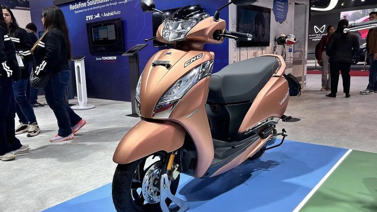 बजाज फ्रीडम की मुश्किल बढ़ाने आई TVS Jupiter CNG, 60KM/L का तगड़ा माइलेज, सिर्फ ₹24,999 देकर खरीदें